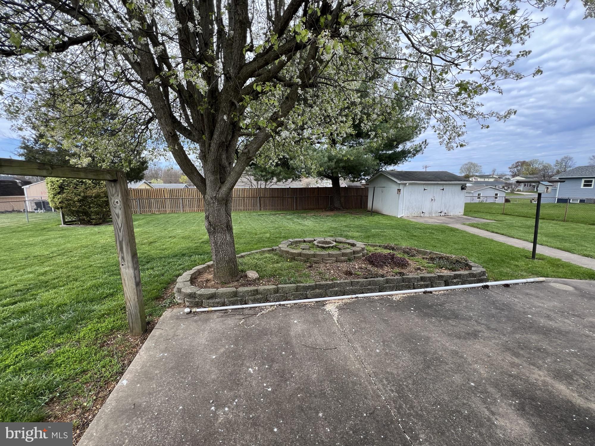 ORCHARD HILLS - Residential