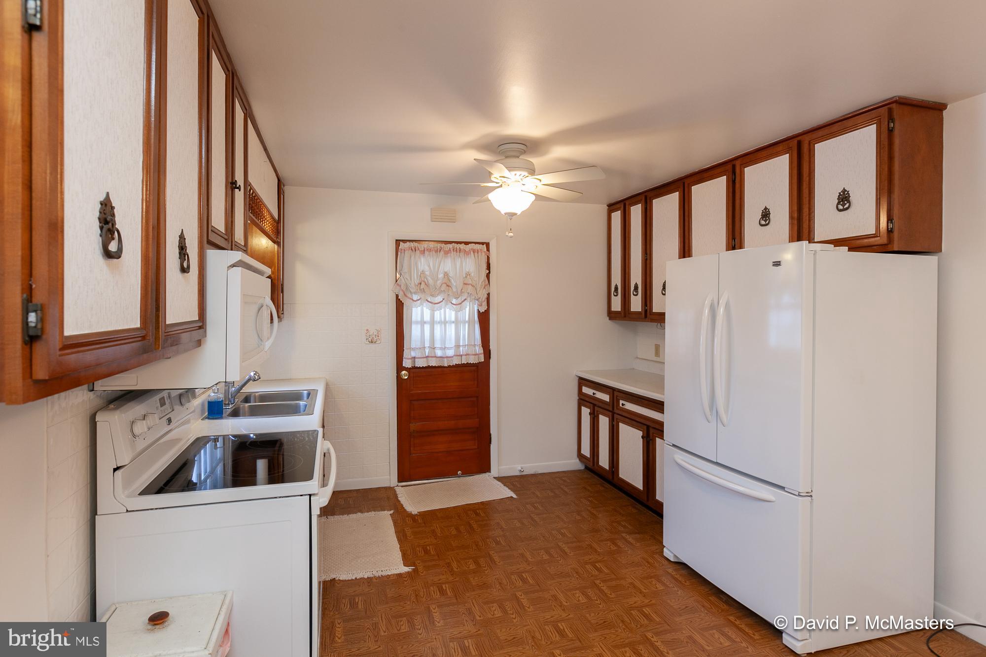 ORCHARD HILLS - Residential