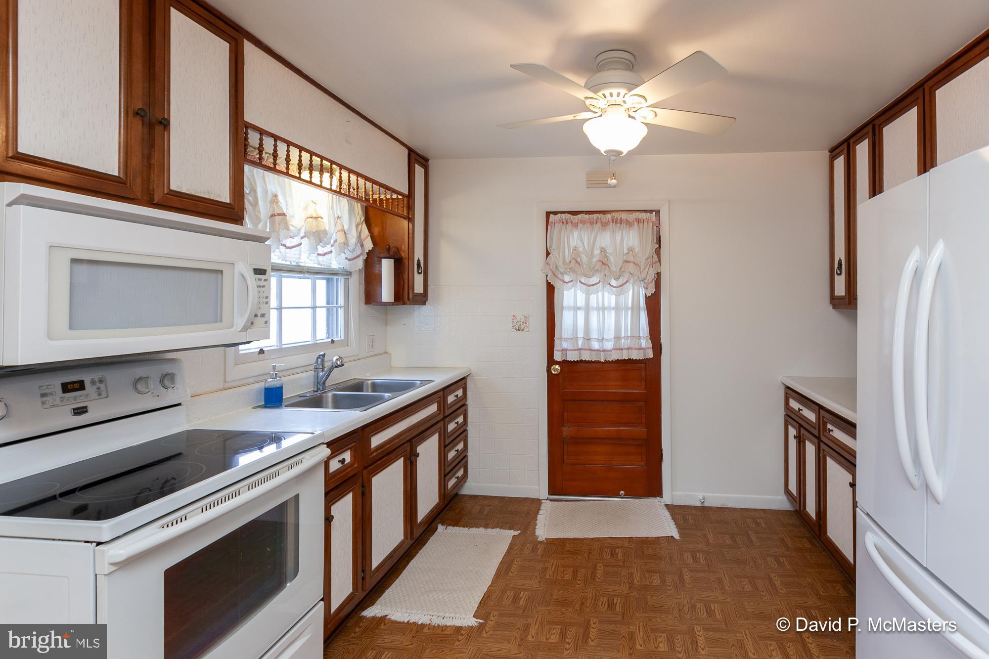 ORCHARD HILLS - Residential