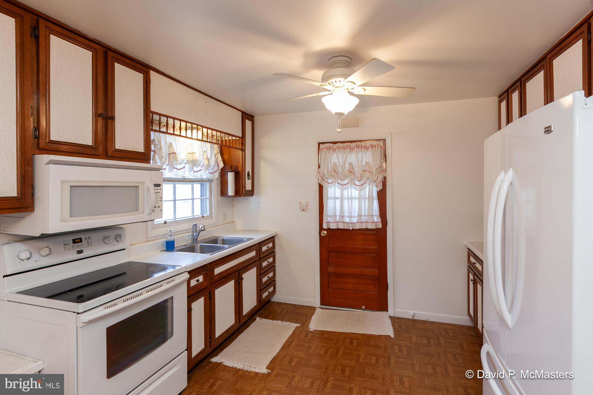 ORCHARD HILLS - Residential