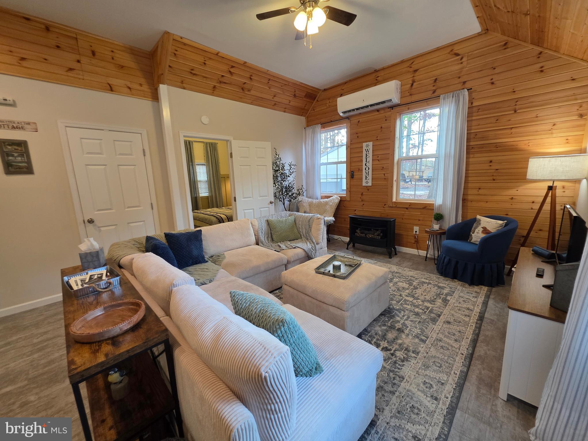 SLEEPY CREEK FARMS - Residential