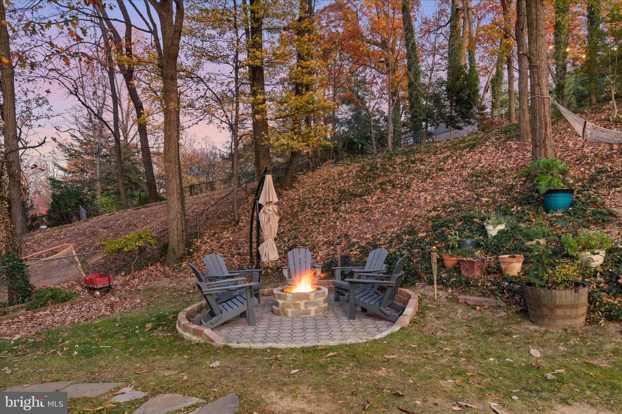 DONNA LEE GARDENS - Residential Lease