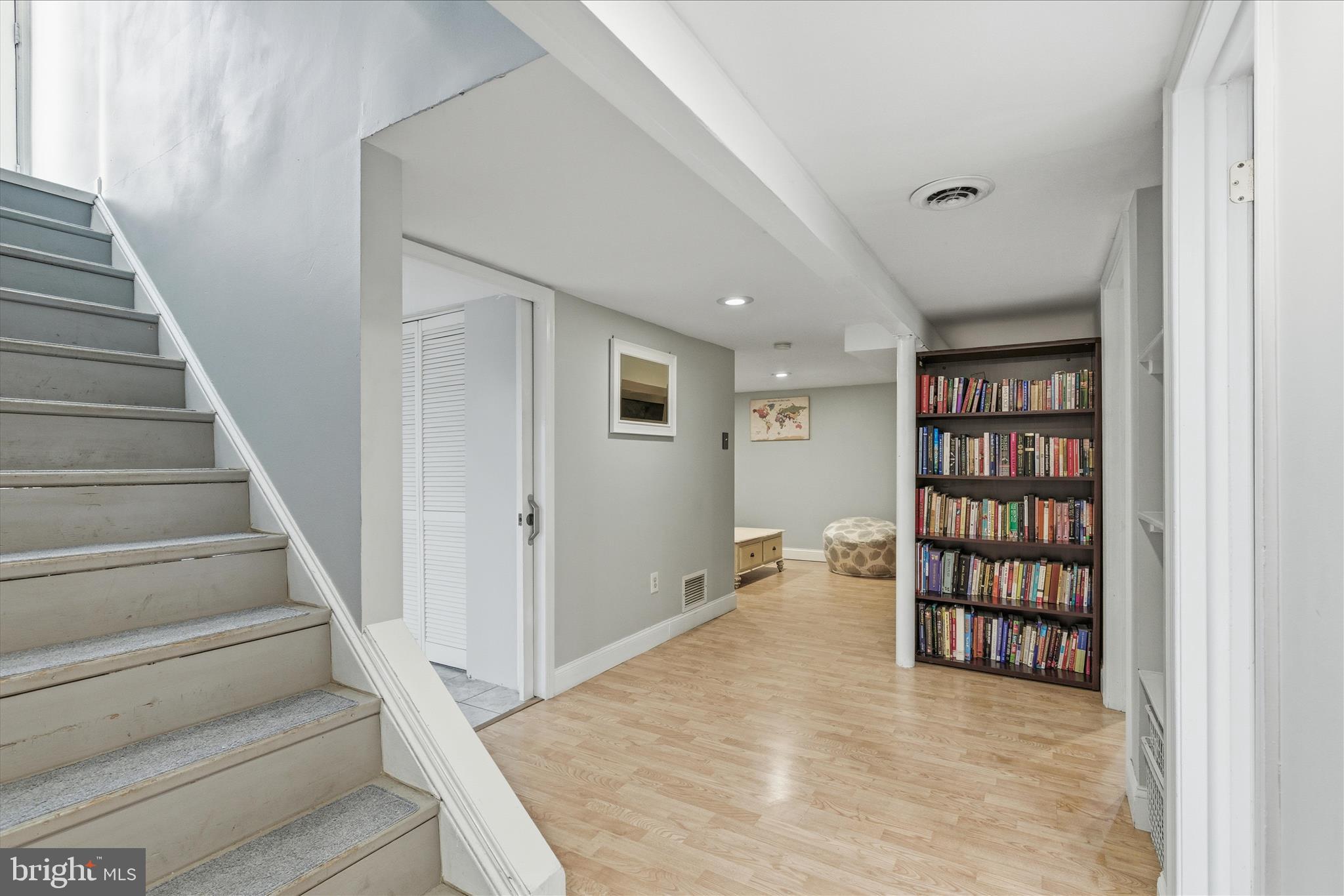 DONNA LEE GARDENS - Residential Lease