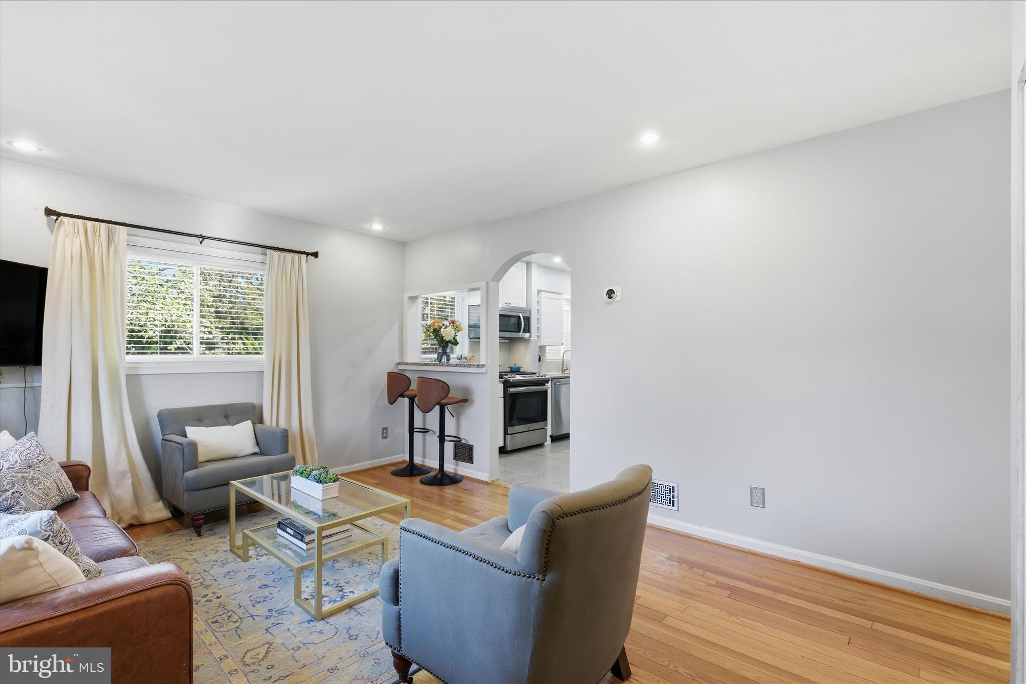 DONNA LEE GARDENS - Residential Lease