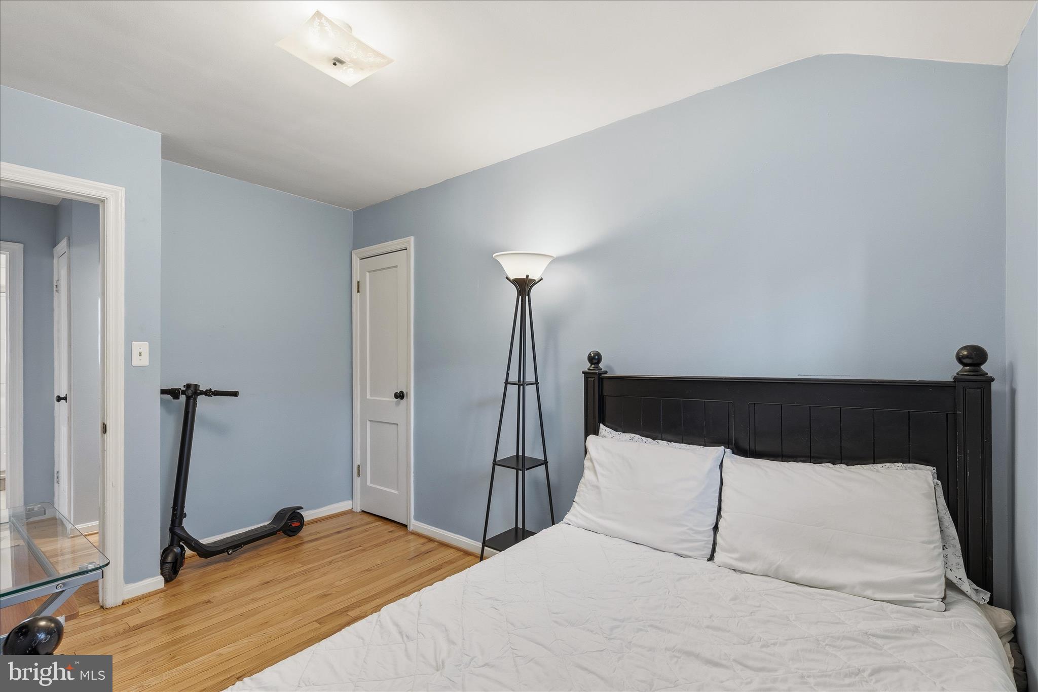 DONNA LEE GARDENS - Residential Lease