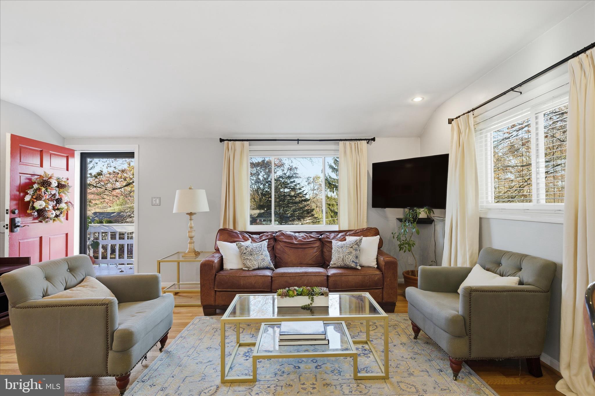 DONNA LEE GARDENS - Residential Lease