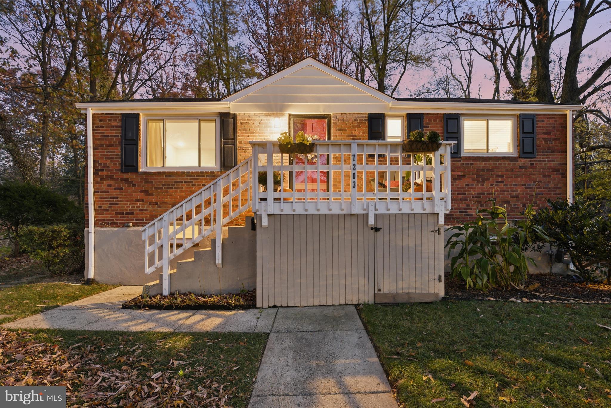 DONNA LEE GARDENS - Residential Lease