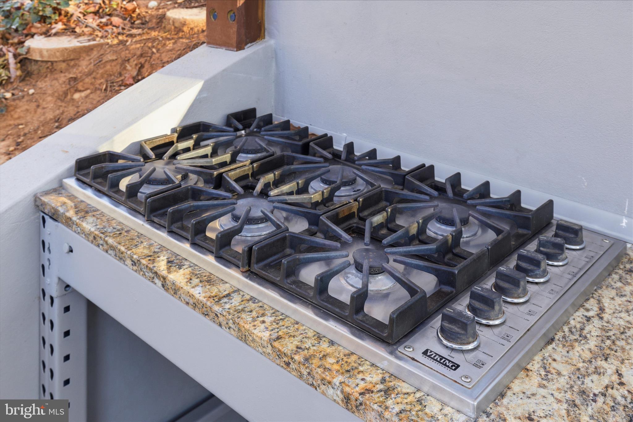 DONNA LEE GARDENS - Residential Lease