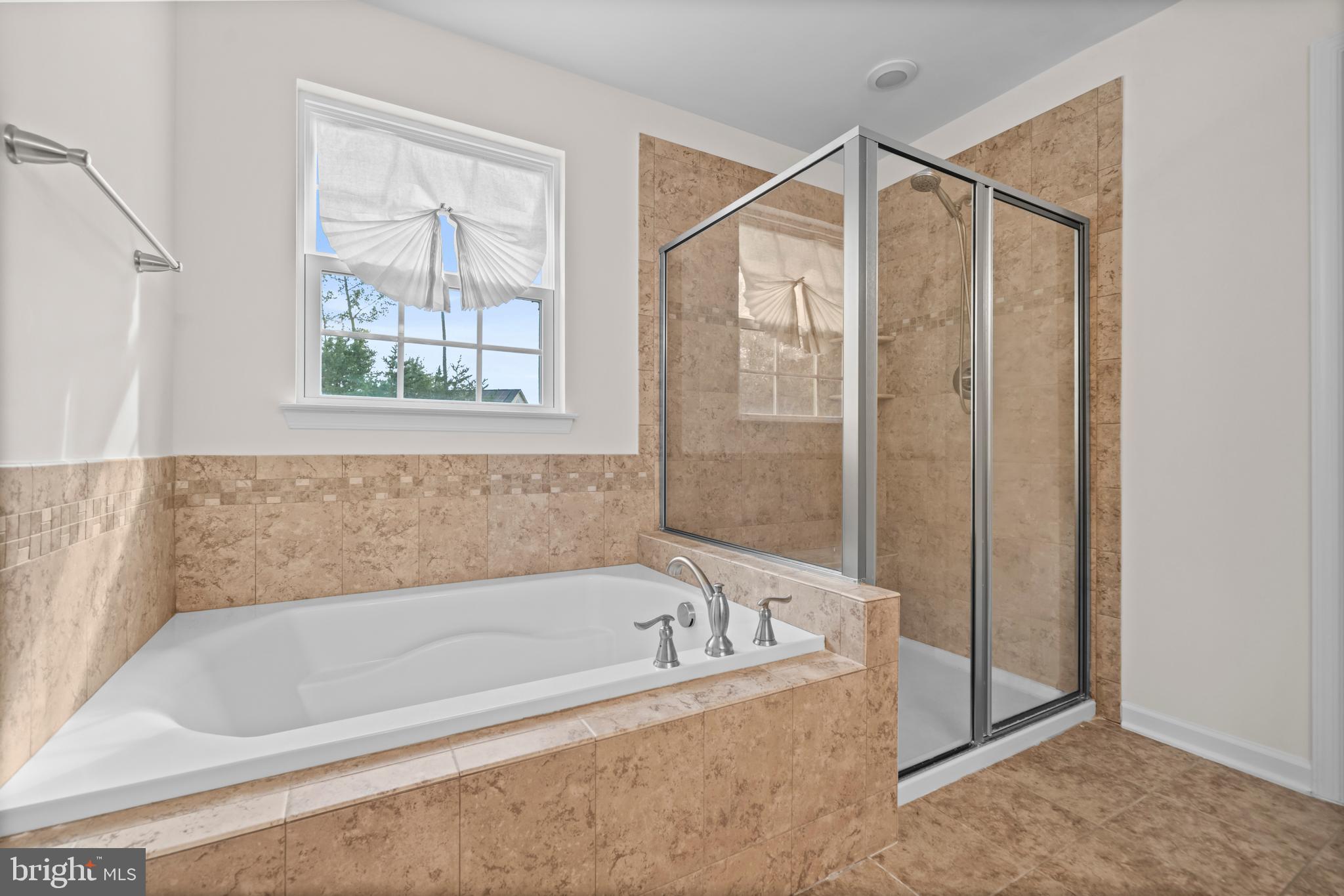 AUTUMN HILLS - Residential