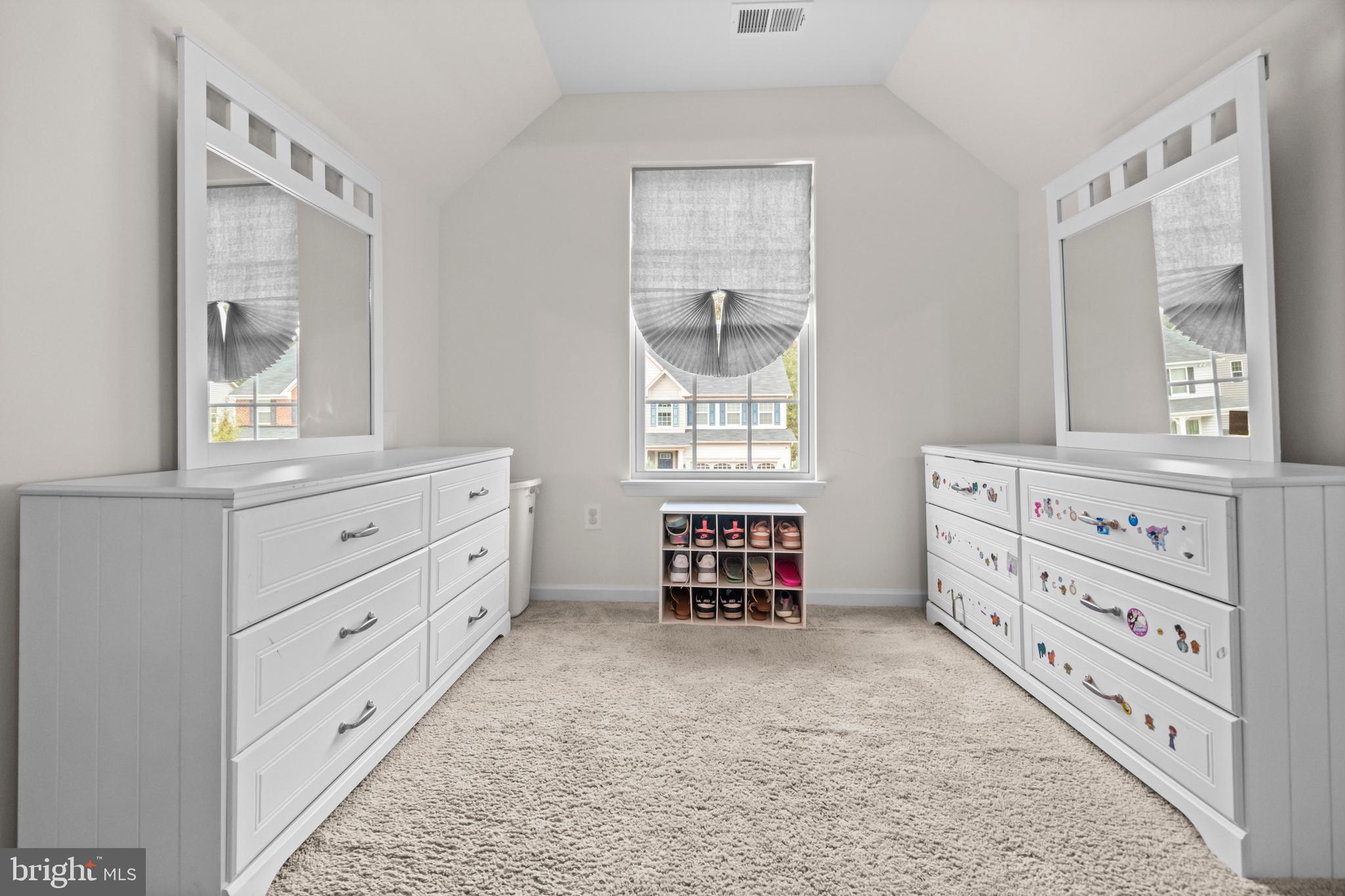 AUTUMN HILLS - Residential