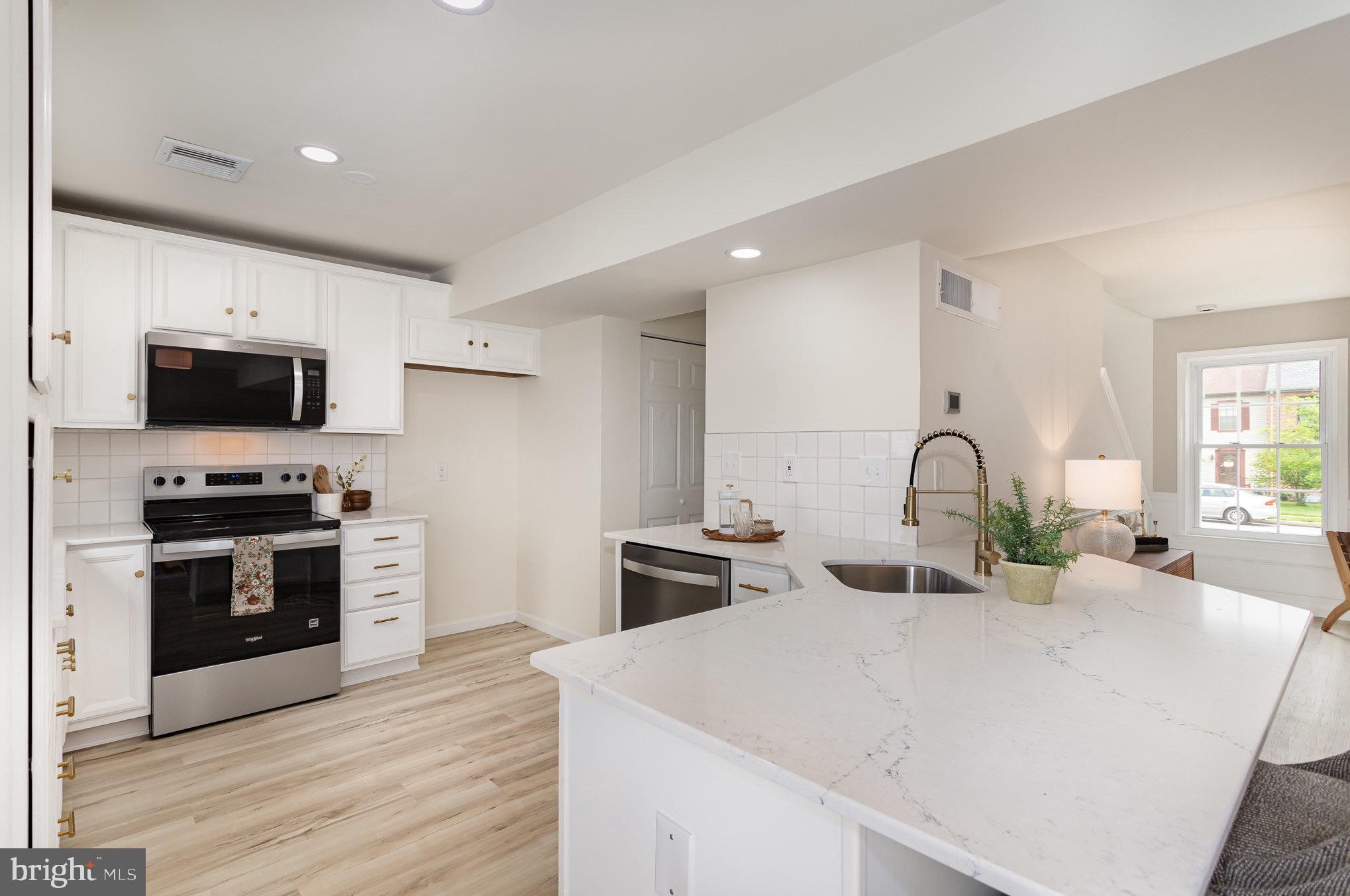WILLOW STREET - Residential