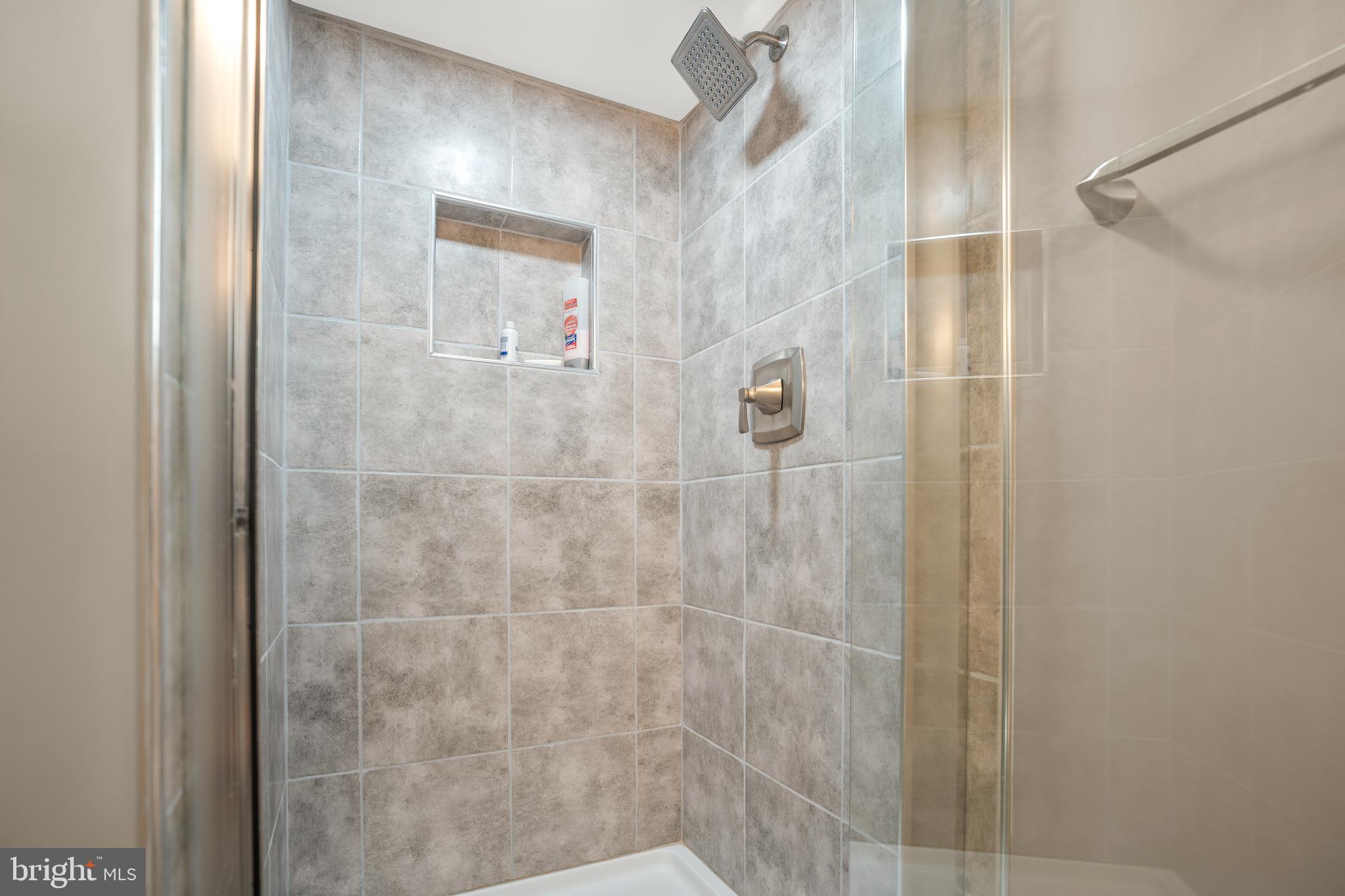 BONNIE BROOK - Residential