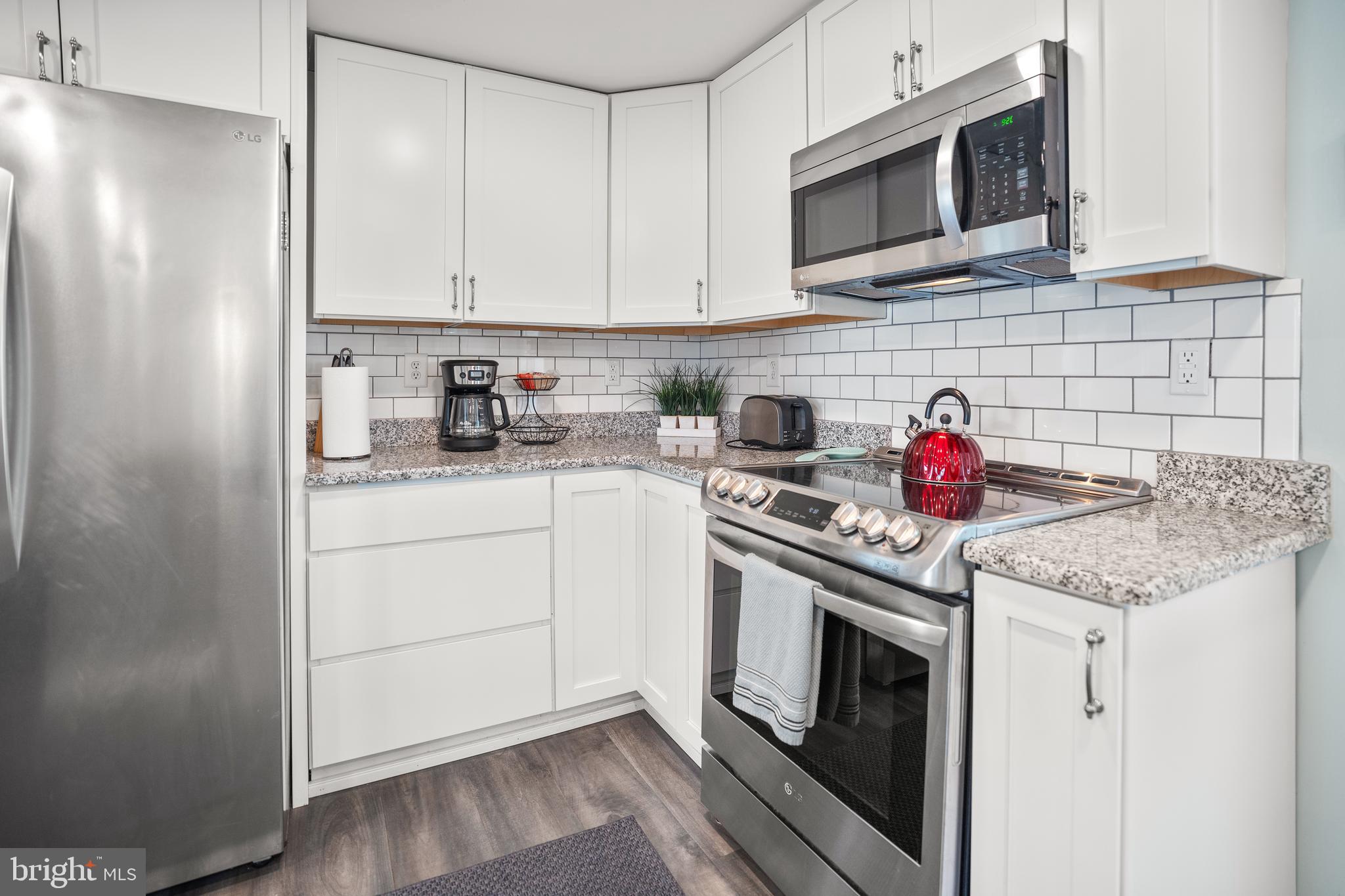 BONNIE BROOK - Residential