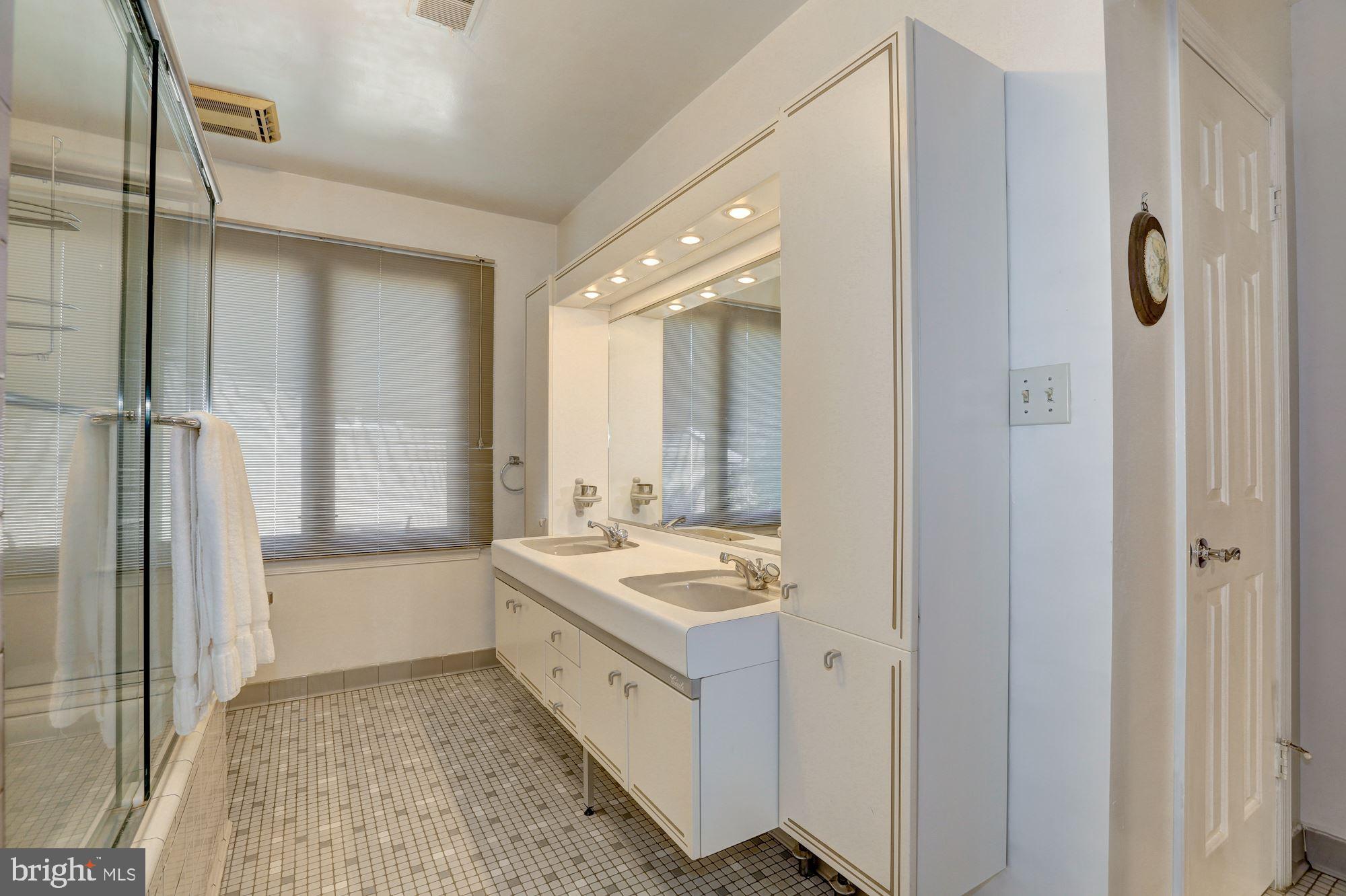 FARMINGTON - Residential