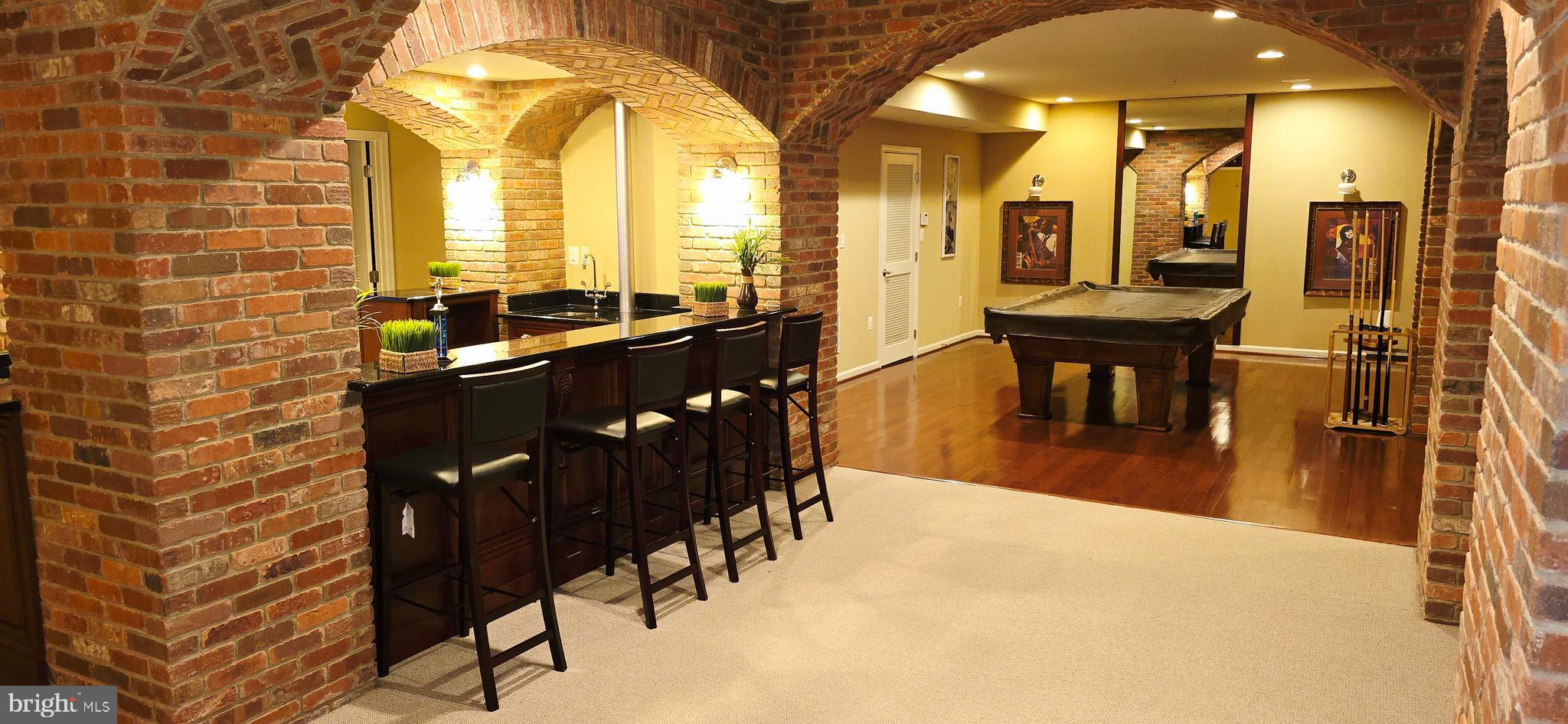 MARLBORO RIDGE - Residential