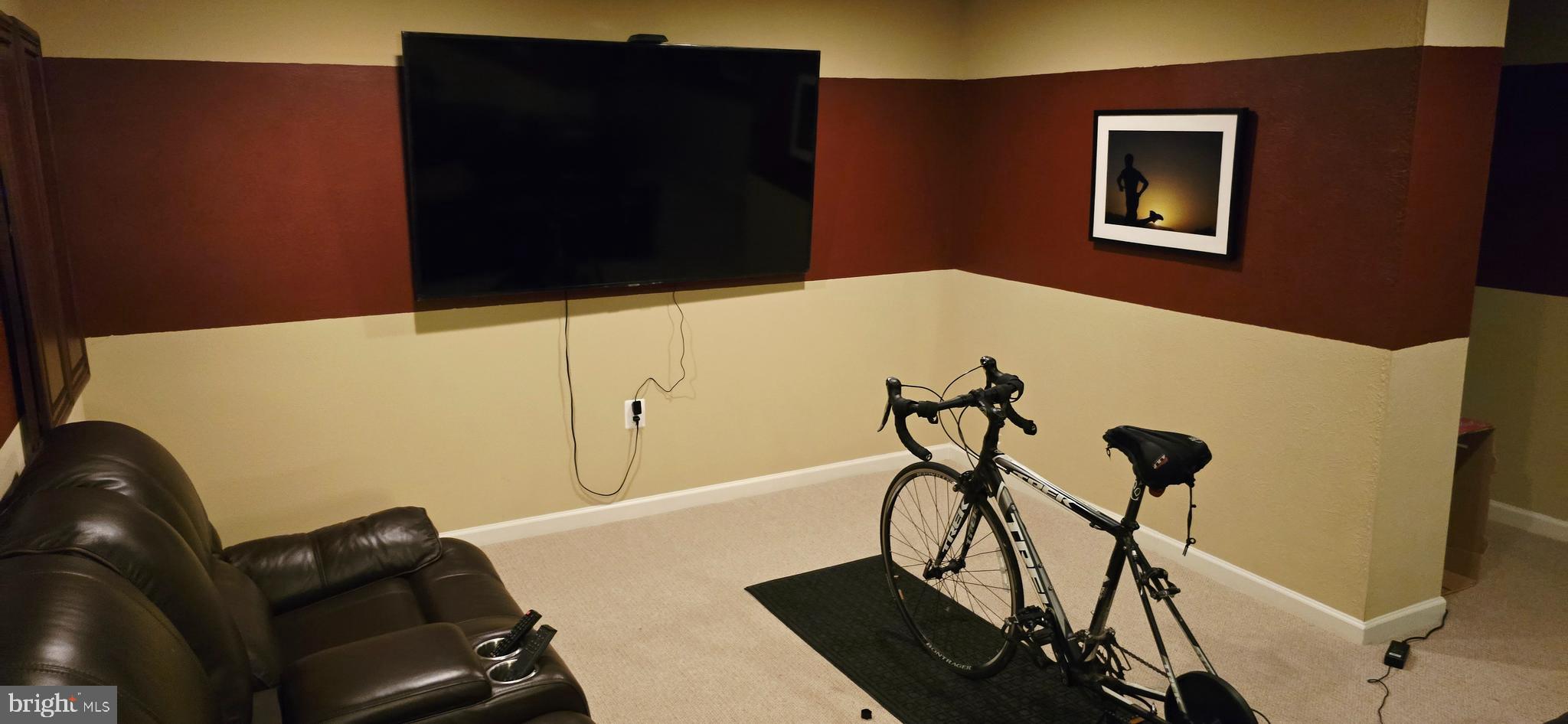 MARLBORO RIDGE - Residential