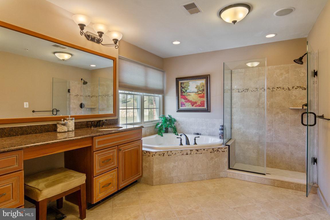 MARLBORO RIDGE - Residential