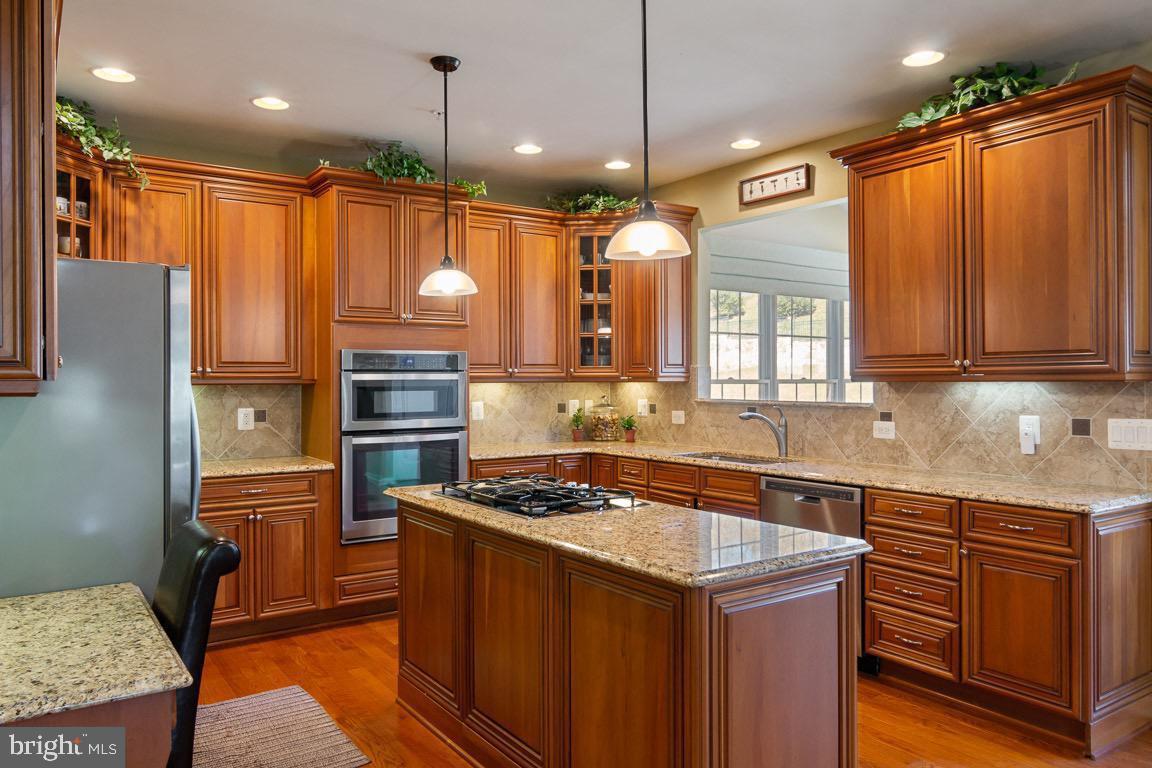 MARLBORO RIDGE - Residential