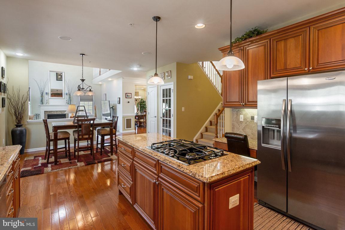 MARLBORO RIDGE - Residential