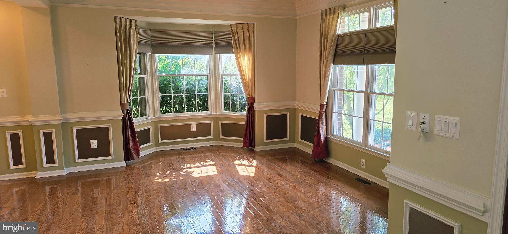 MARLBORO RIDGE - Residential