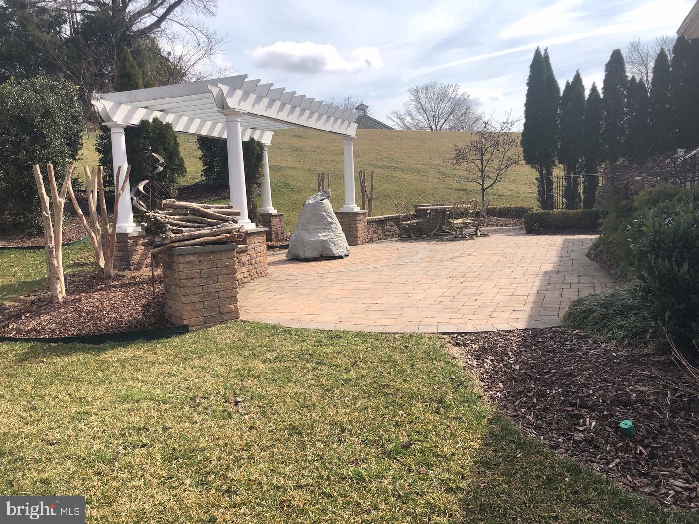 MARLBORO RIDGE - Residential