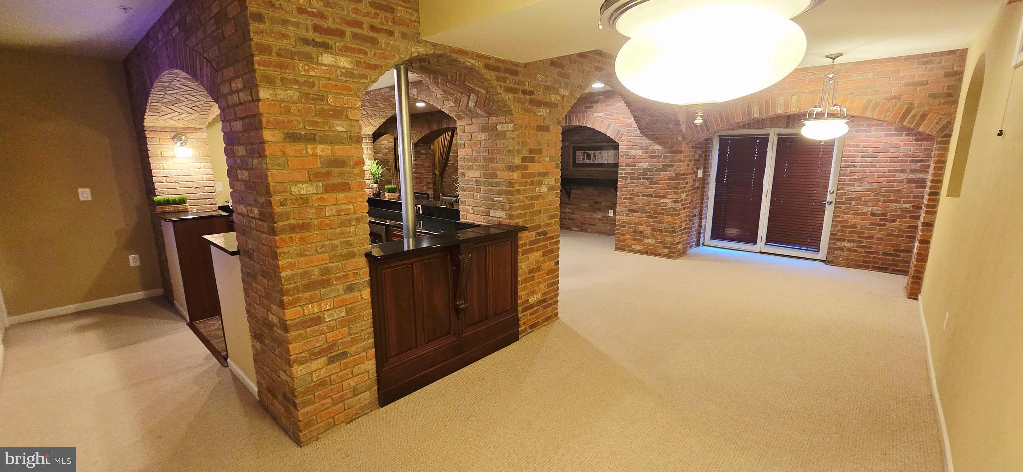 MARLBORO RIDGE - Residential