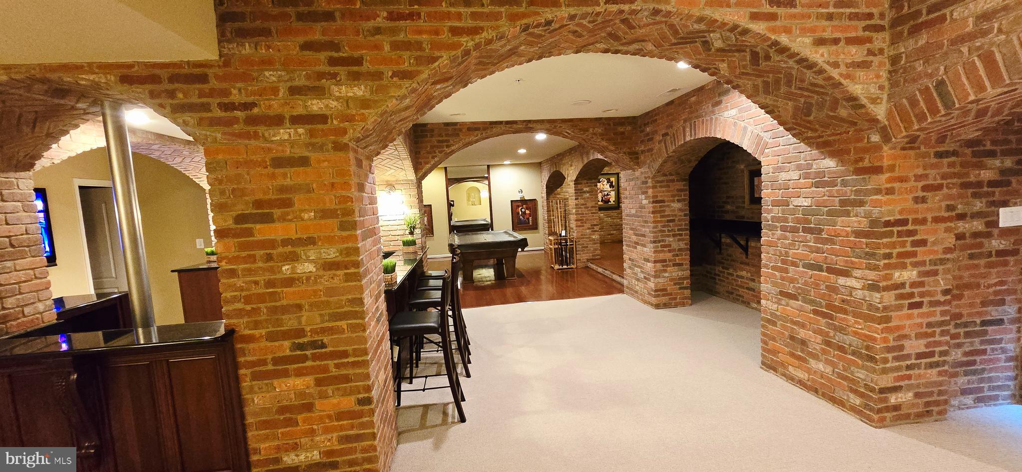 MARLBORO RIDGE - Residential