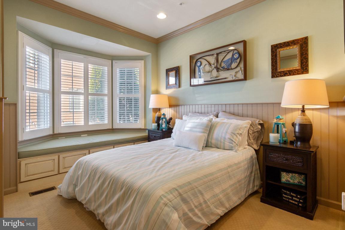 MARLBORO RIDGE - Residential