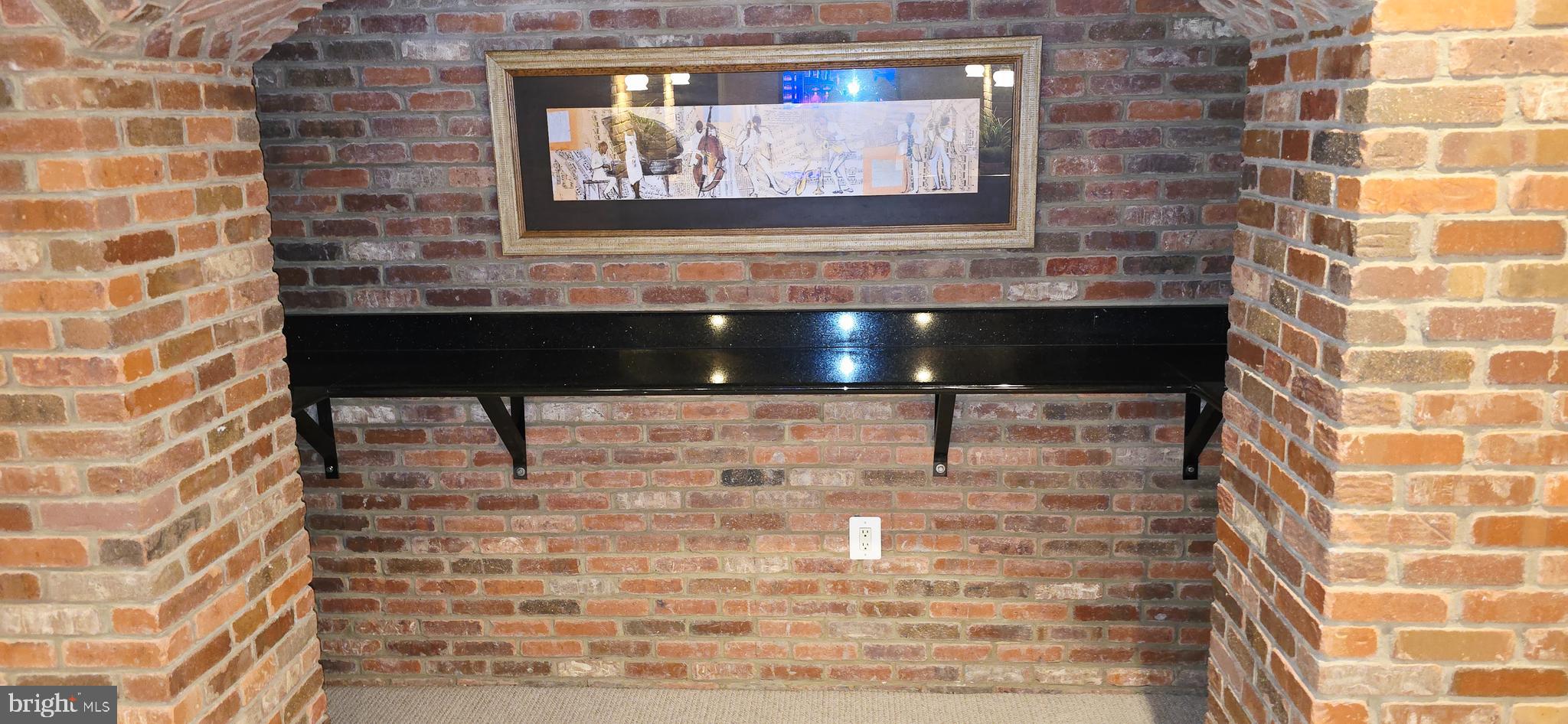 MARLBORO RIDGE - Residential