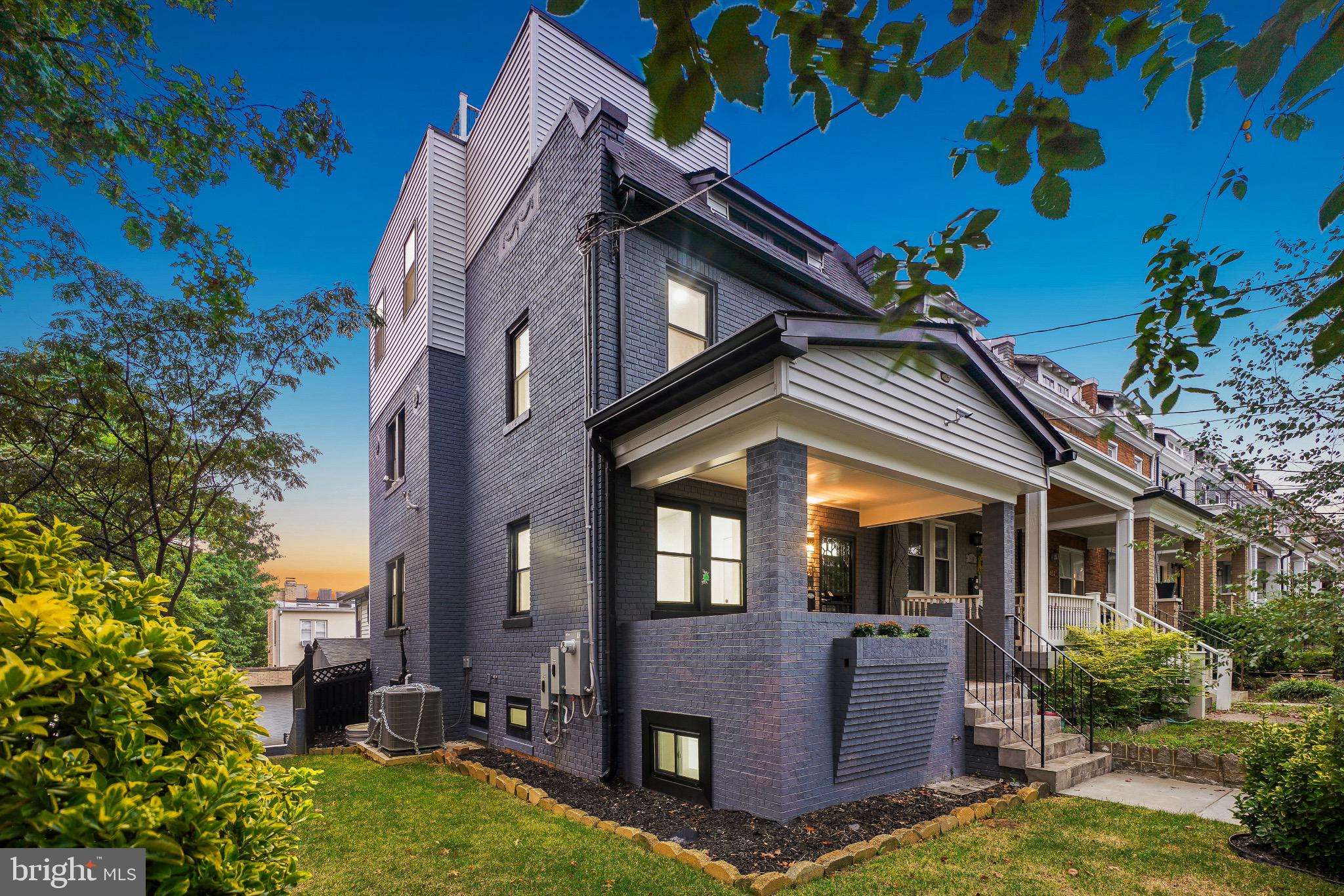 461 DELAFIELD PLACE NW