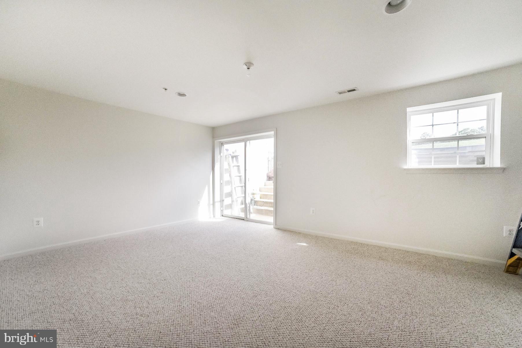 CLEMENTS WOODS - Residential Lease