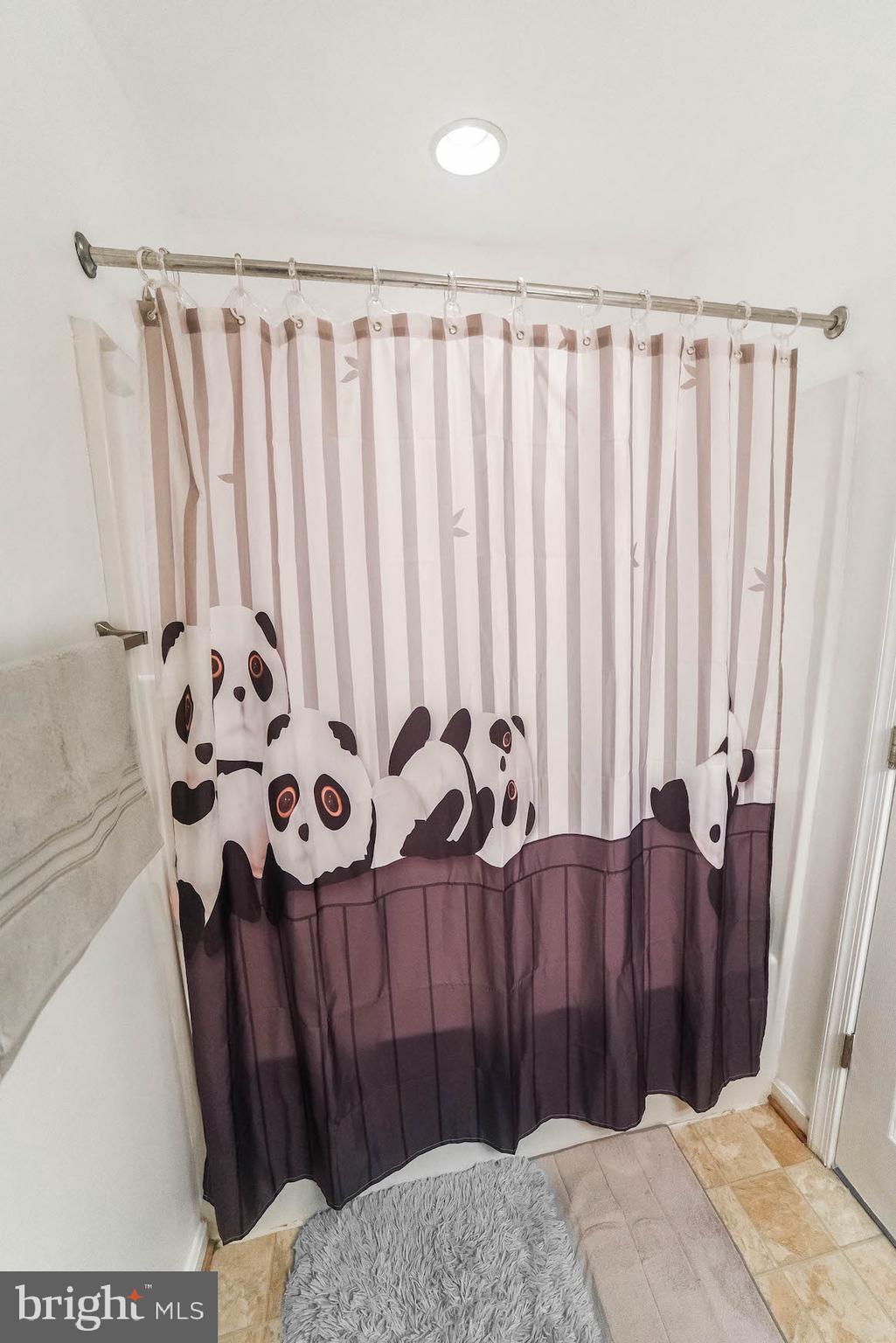 CLEMENTS WOODS - Residential Lease