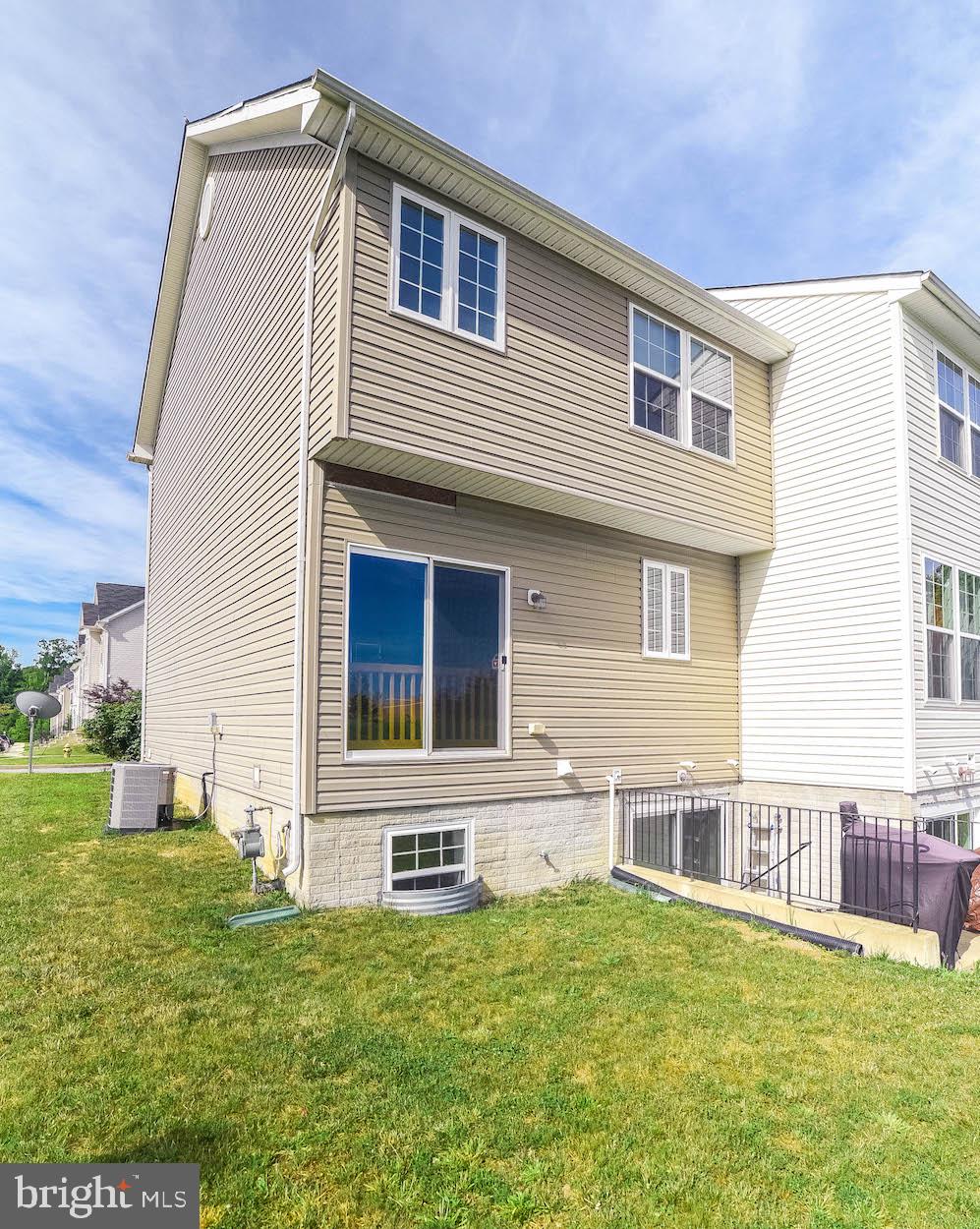 CLEMENTS WOODS - Residential Lease