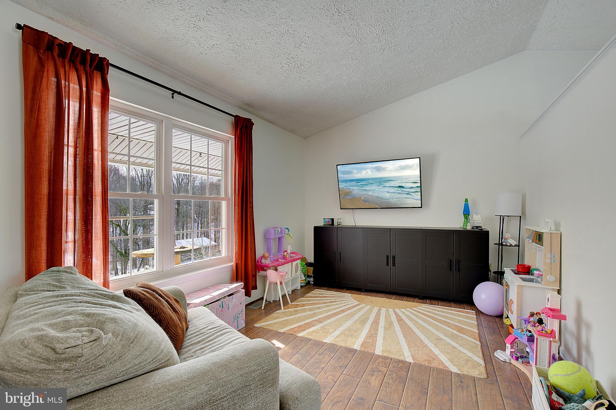 BROOKESIDE - Residential