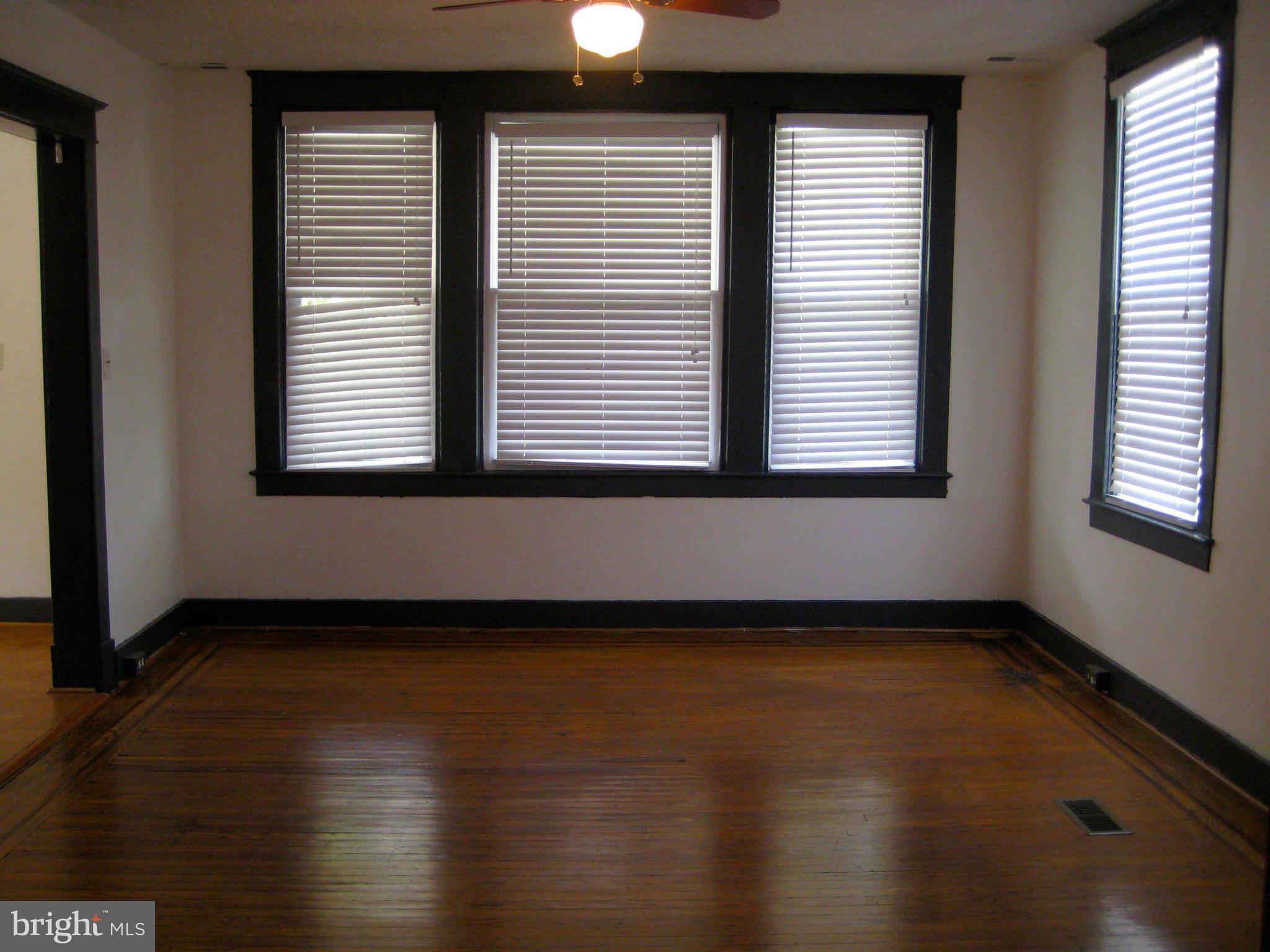 GARWYN OAKS - Residential Lease