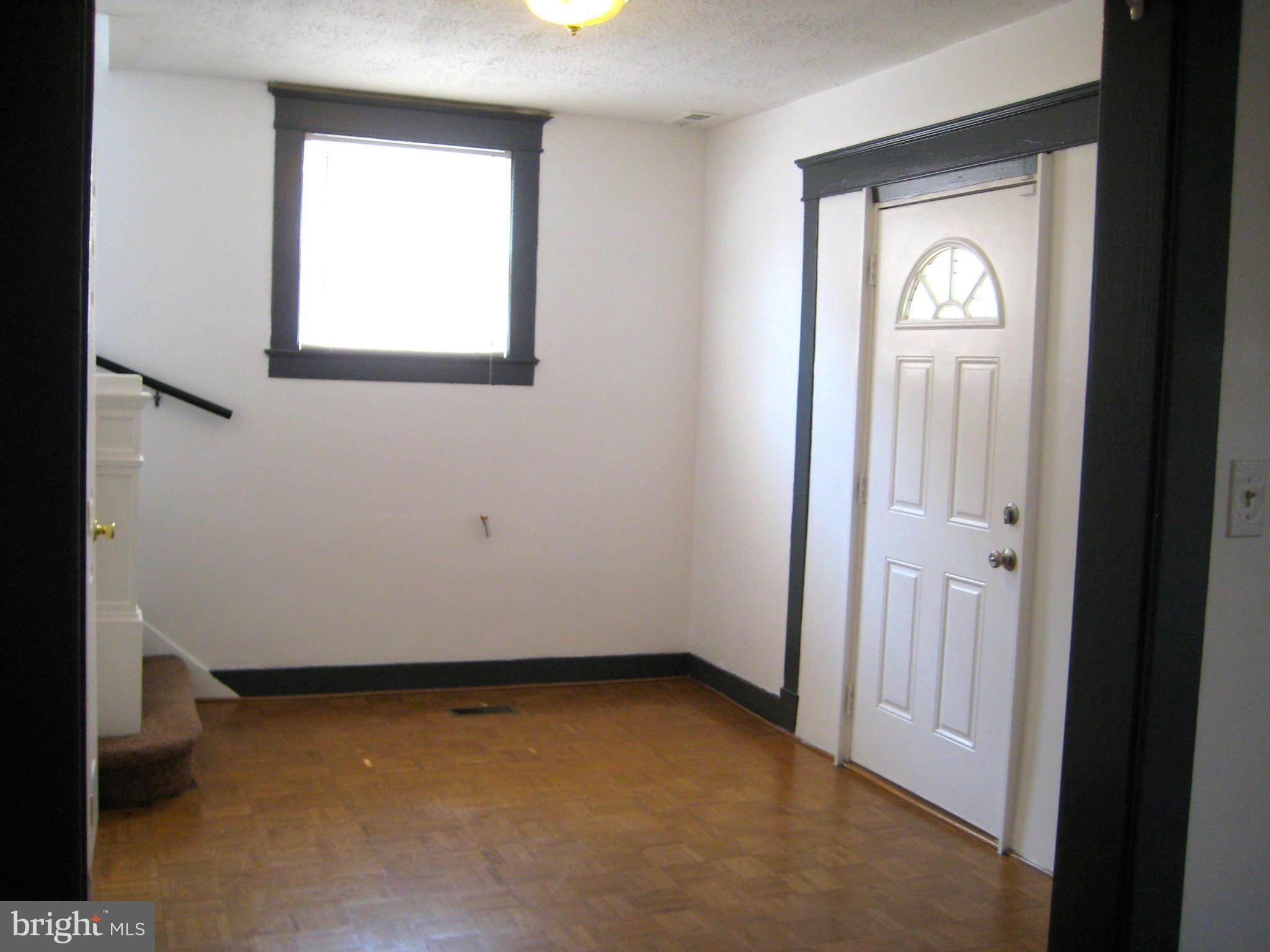 GARWYN OAKS - Residential Lease