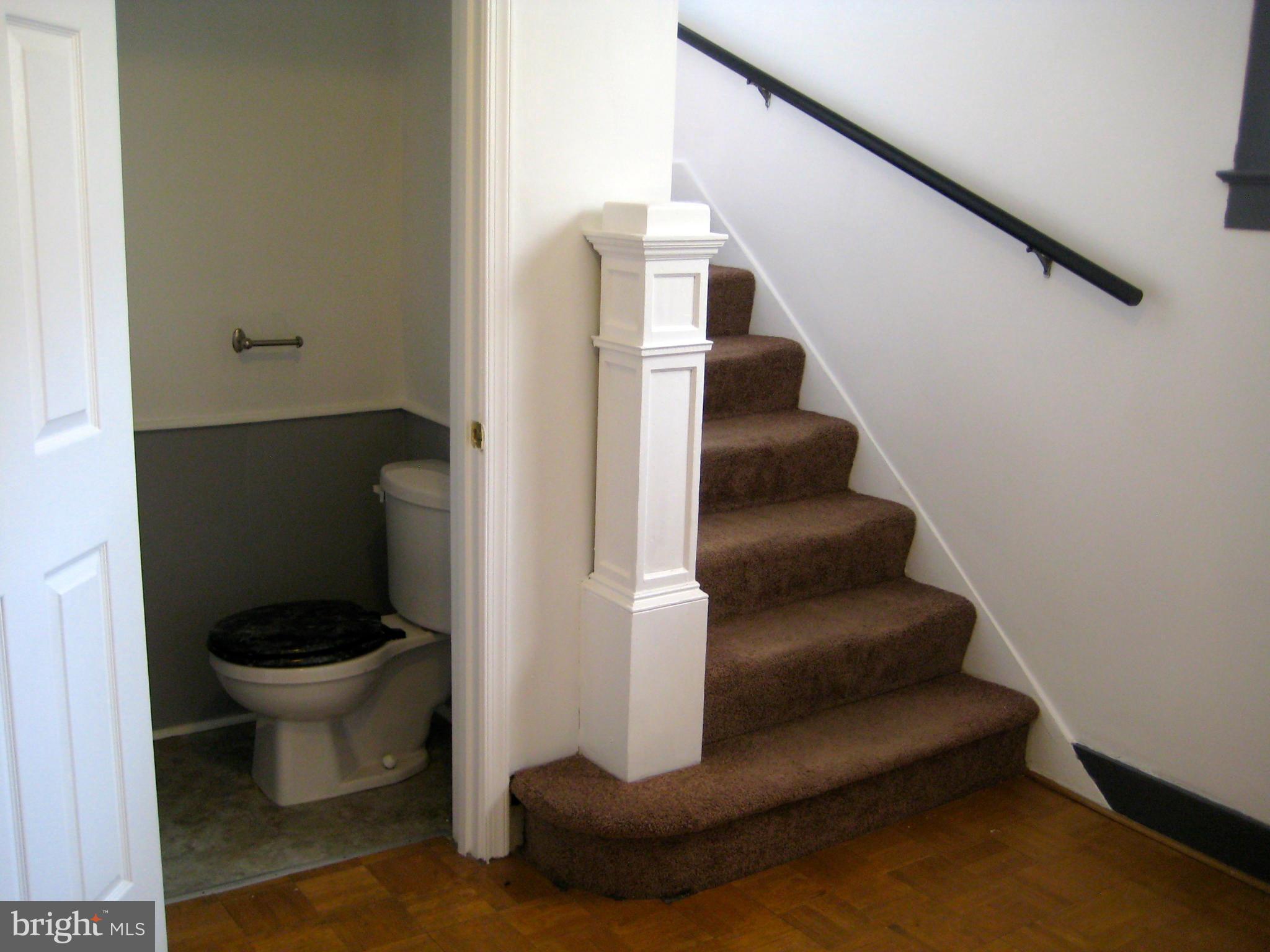 GARWYN OAKS - Residential Lease