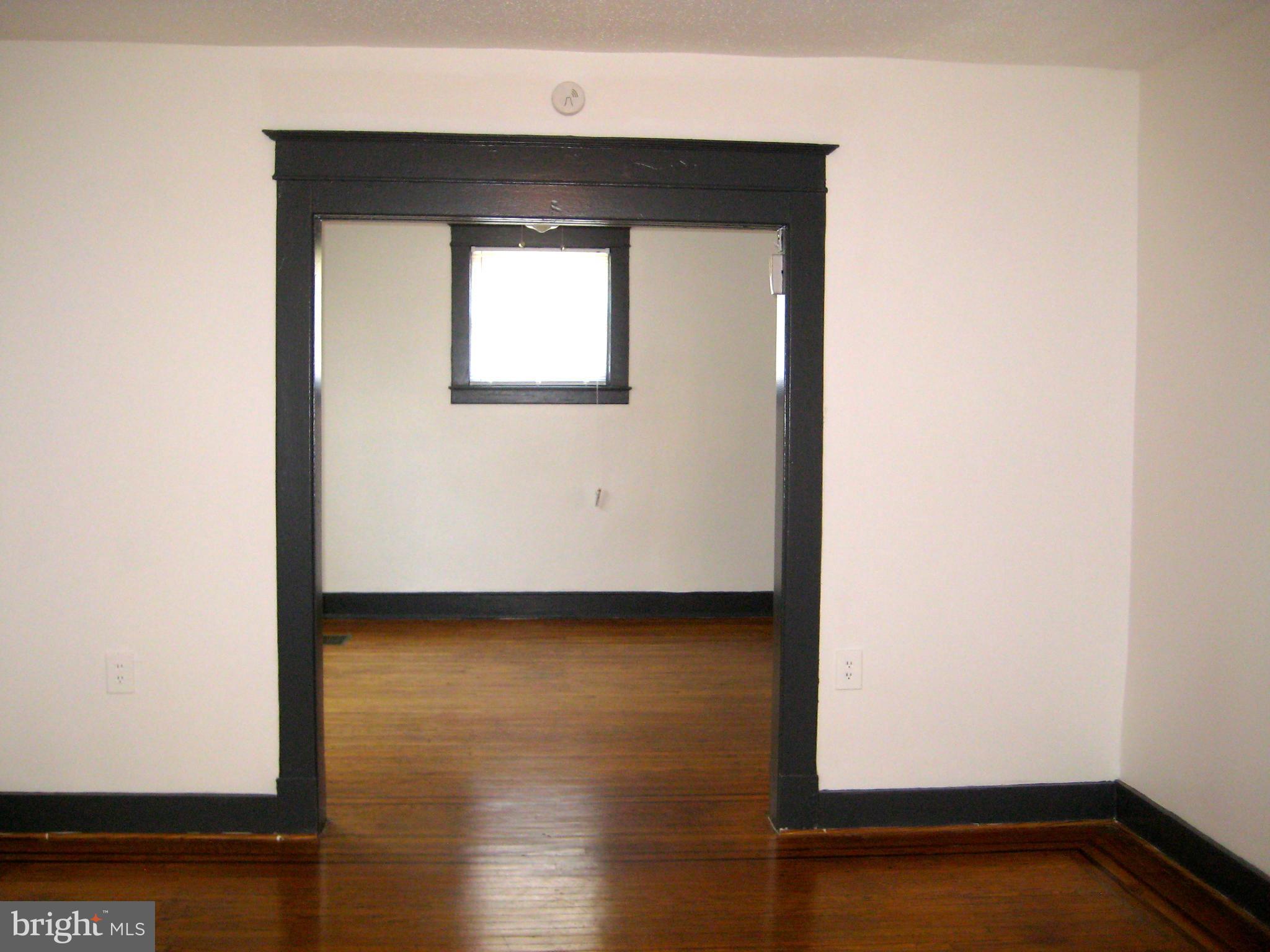 GARWYN OAKS - Residential Lease