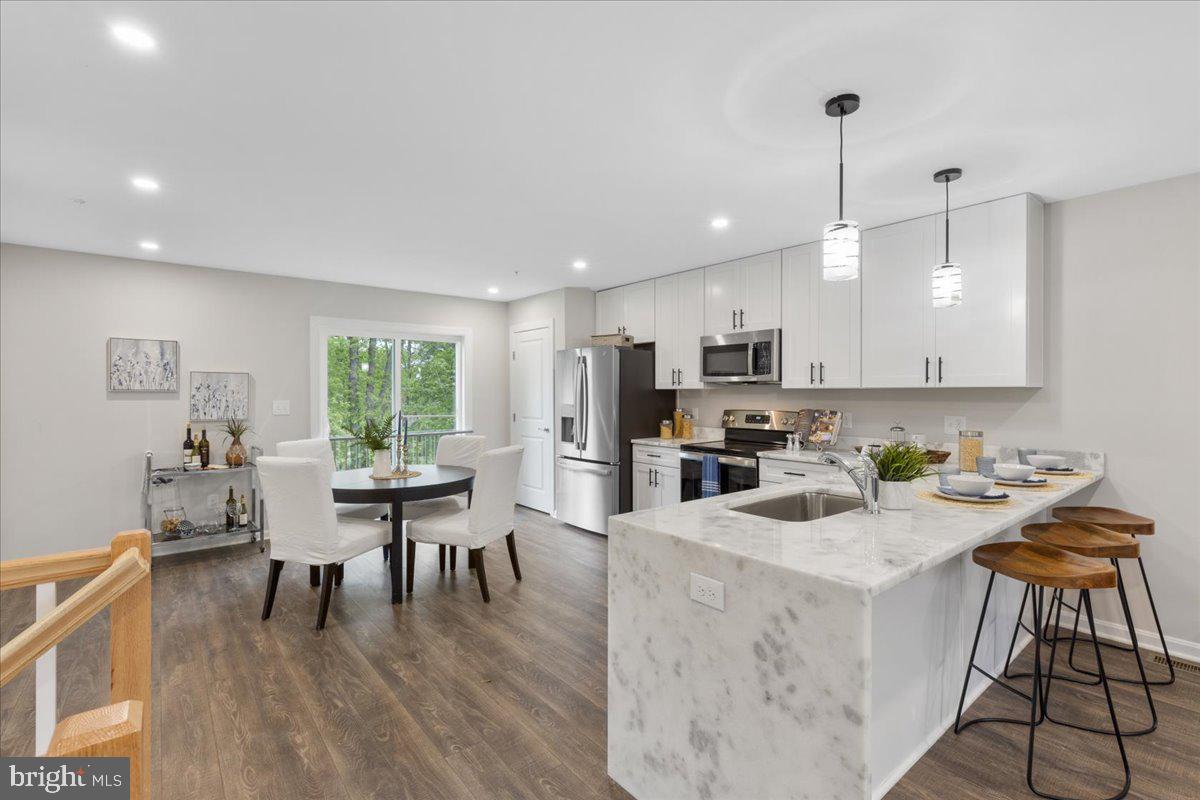 CEDAR HEIGHTS - Residential