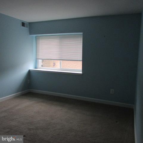 SUMMERTREE CONDO APTS - Residential Lease