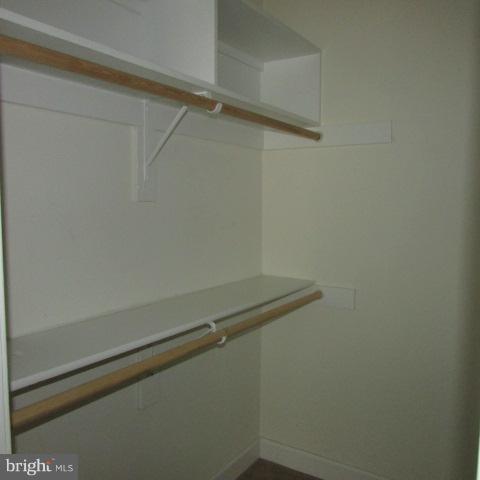 SUMMERTREE CONDO APTS - Residential Lease