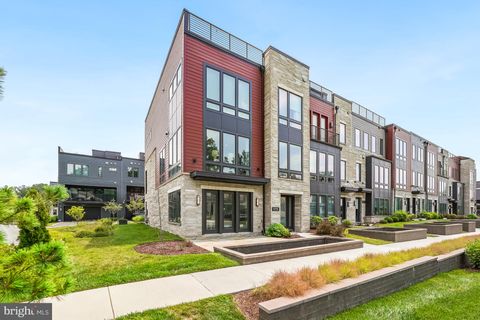 Townhouse For Sale - 9775 Sanvitalia St St<br/> BETHESDA, MD 20817