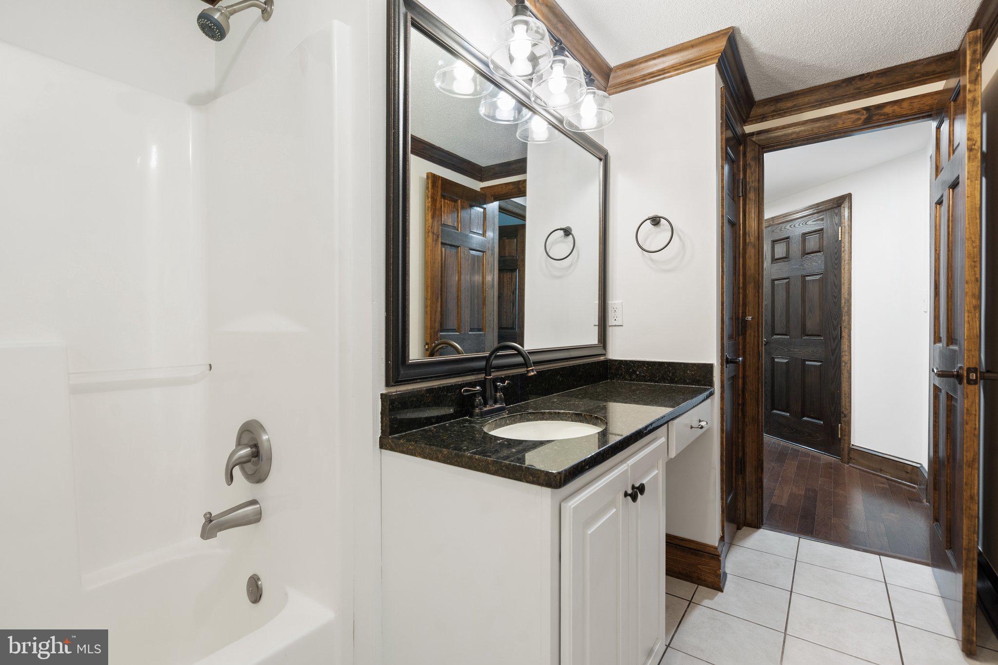 CEDARBROOKE - Residential