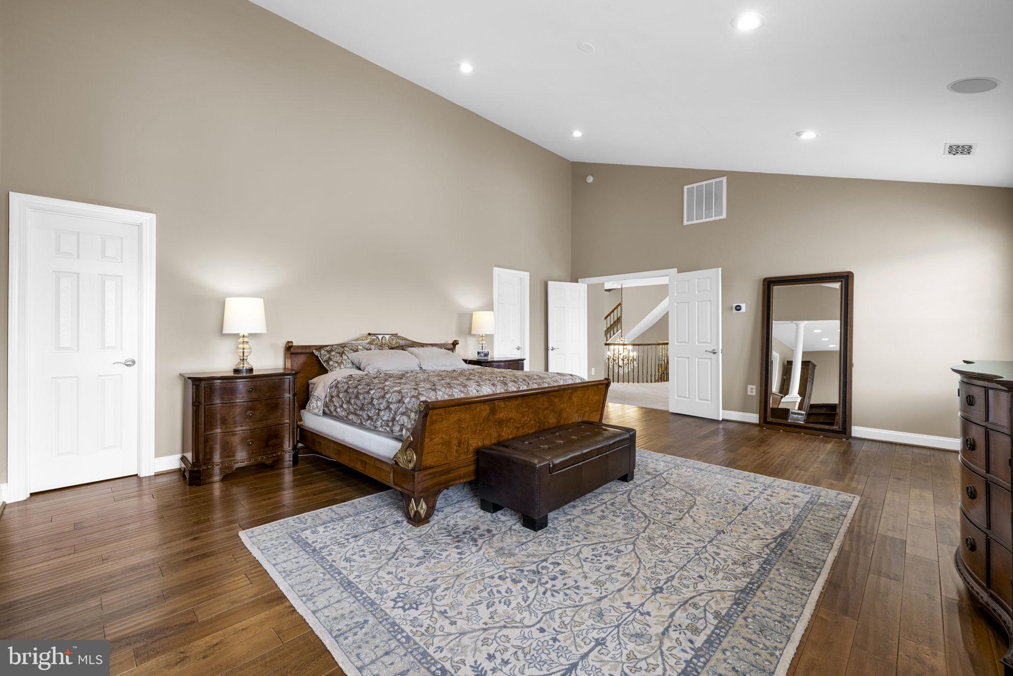 BEACON HILL - Residential