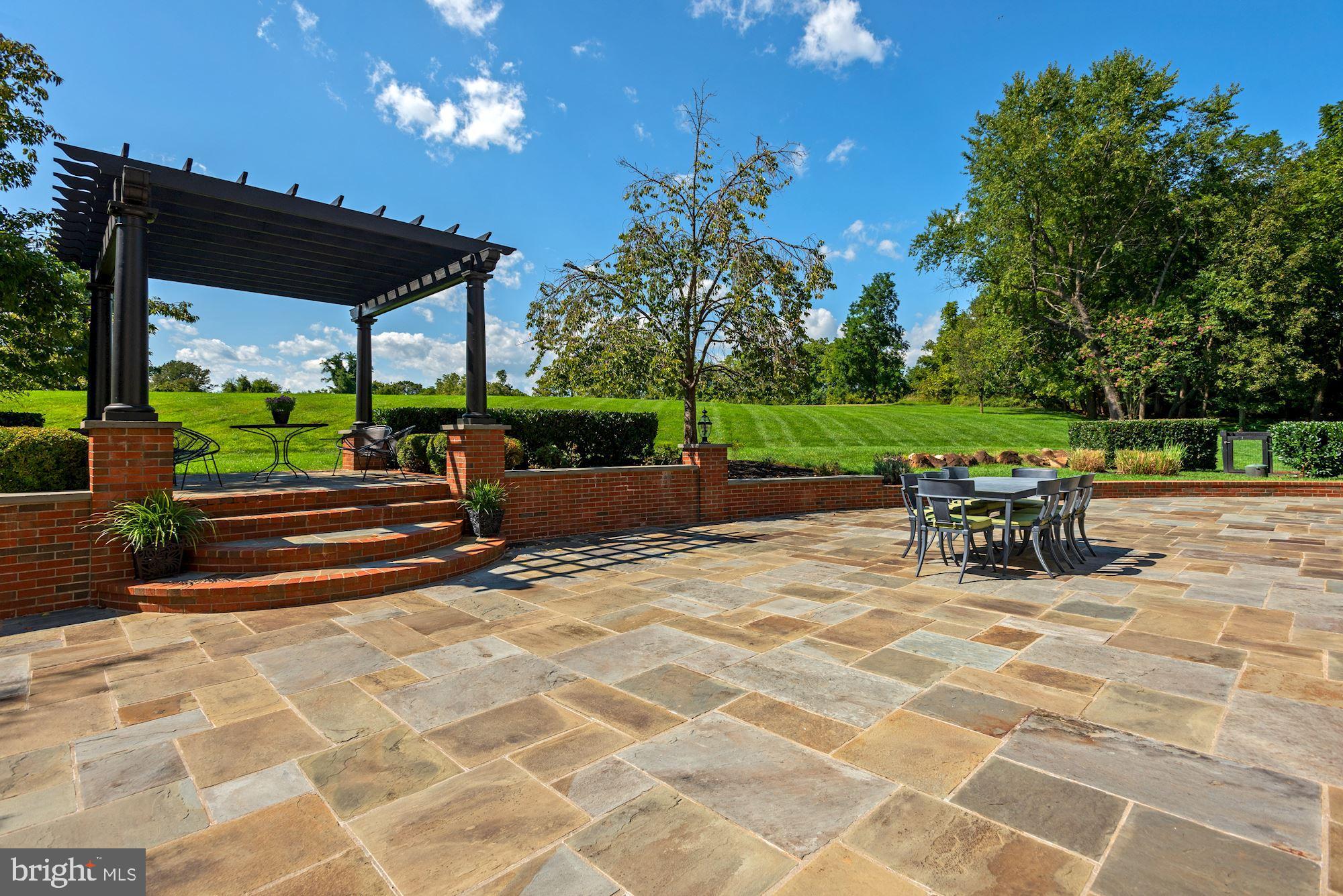 BEACON HILL - Residential