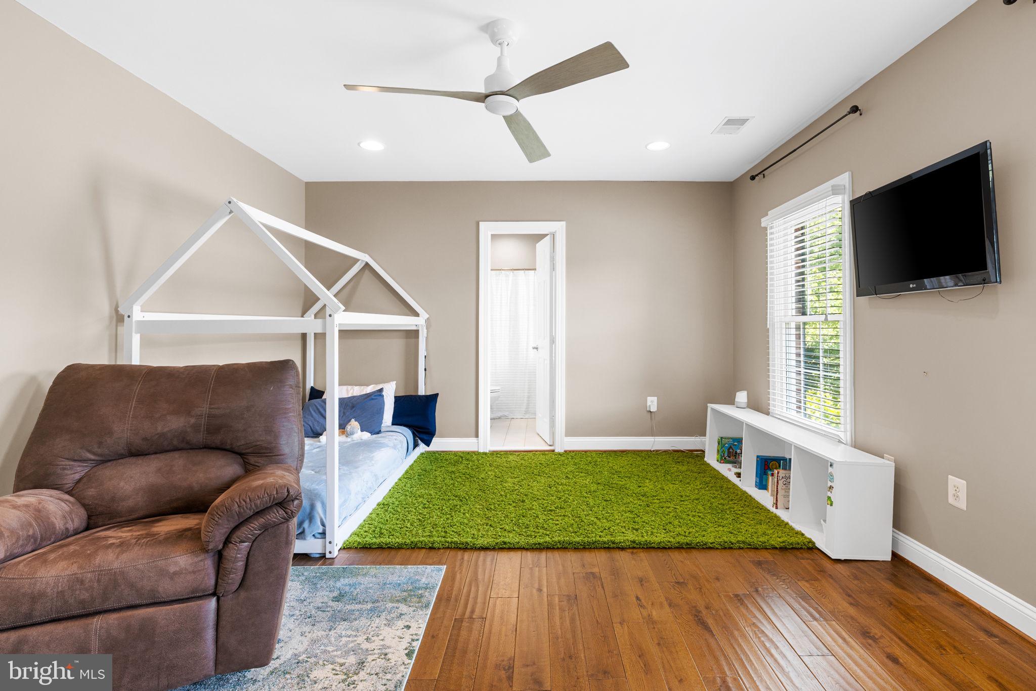 BEACON HILL - Residential