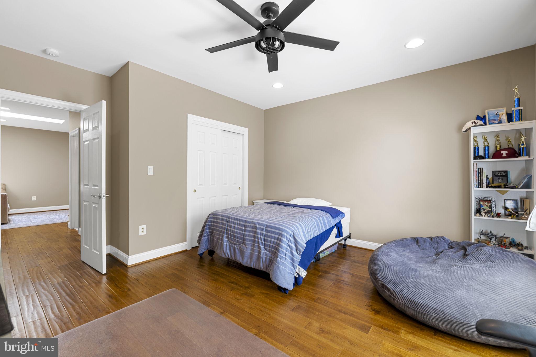 BEACON HILL - Residential