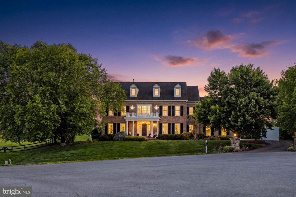 Photo of 40265 Iron Liege Court, LEESBURG, VA 20176 (MLS # VALO2125970)