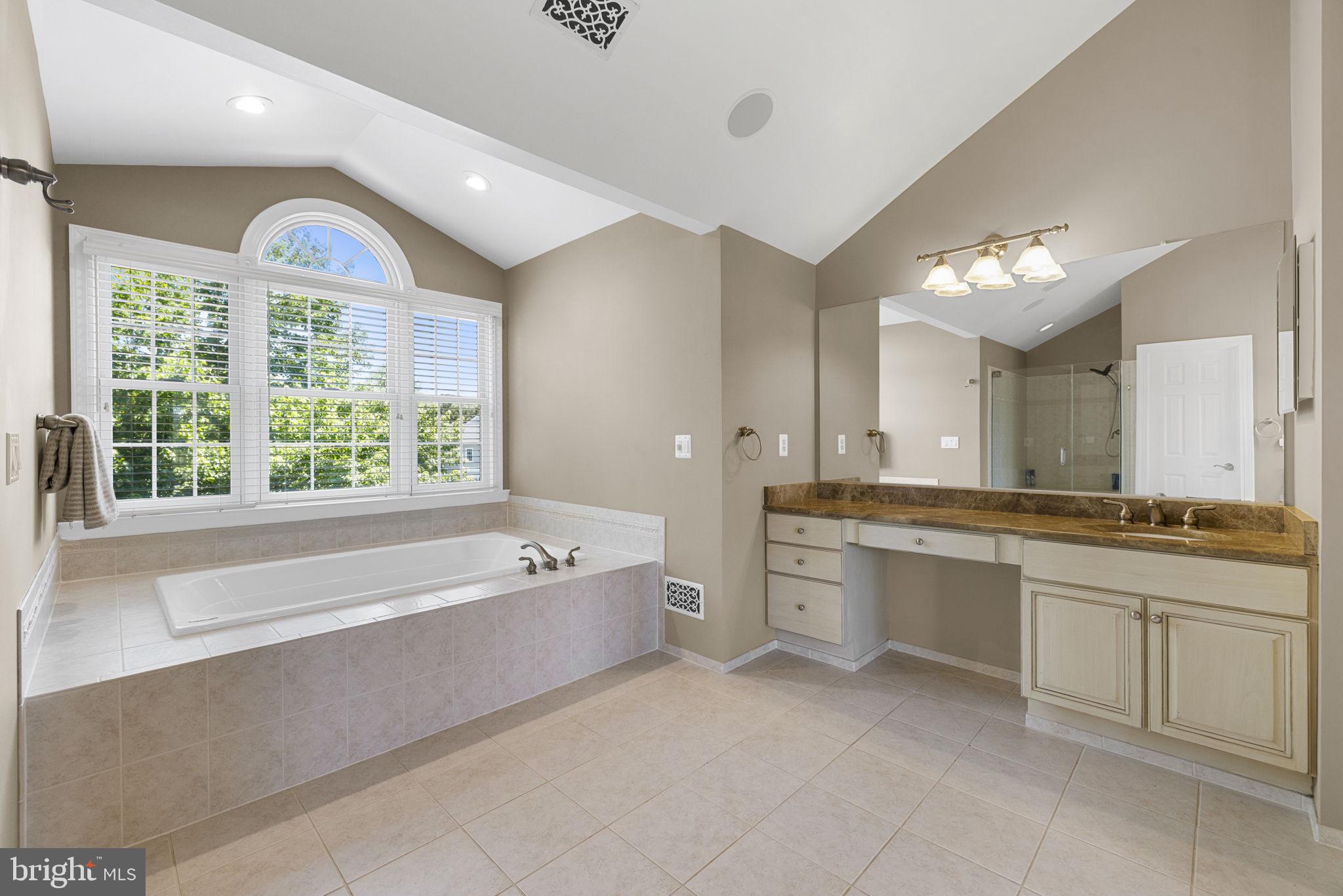 BEACON HILL - Residential