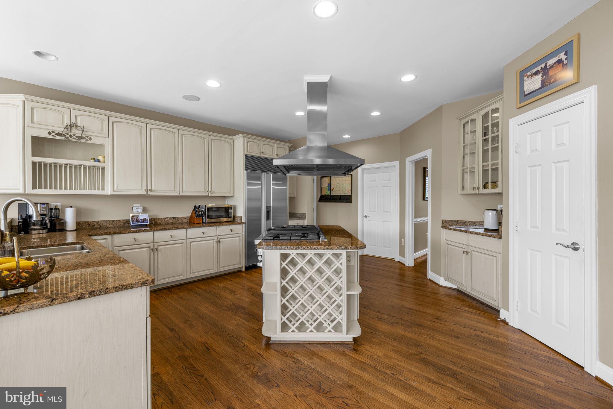 BEACON HILL - Residential